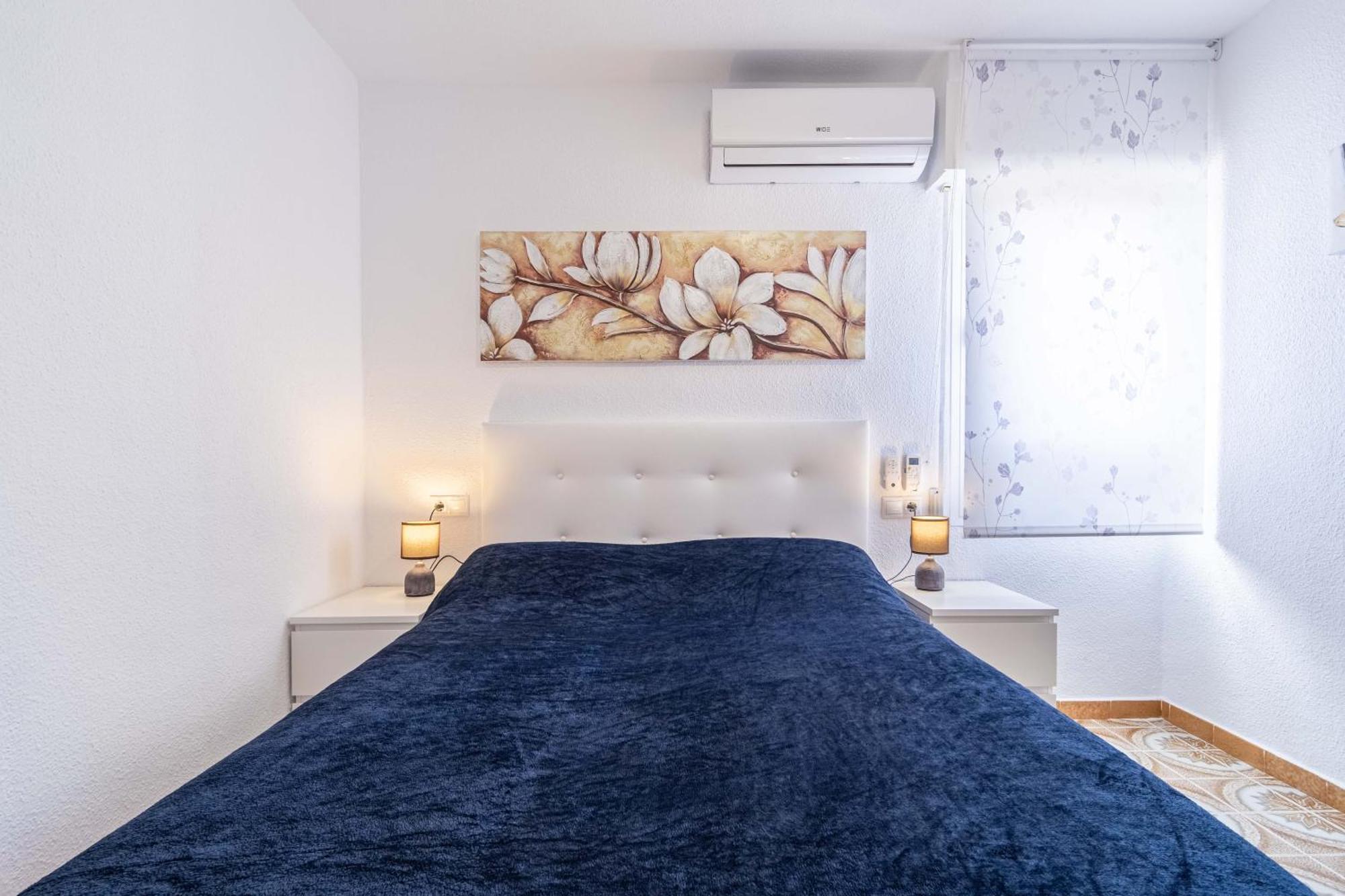 Calle Helsinki 23, With 2 Bedrooms , 200 Meters From Locos Torrevieja
